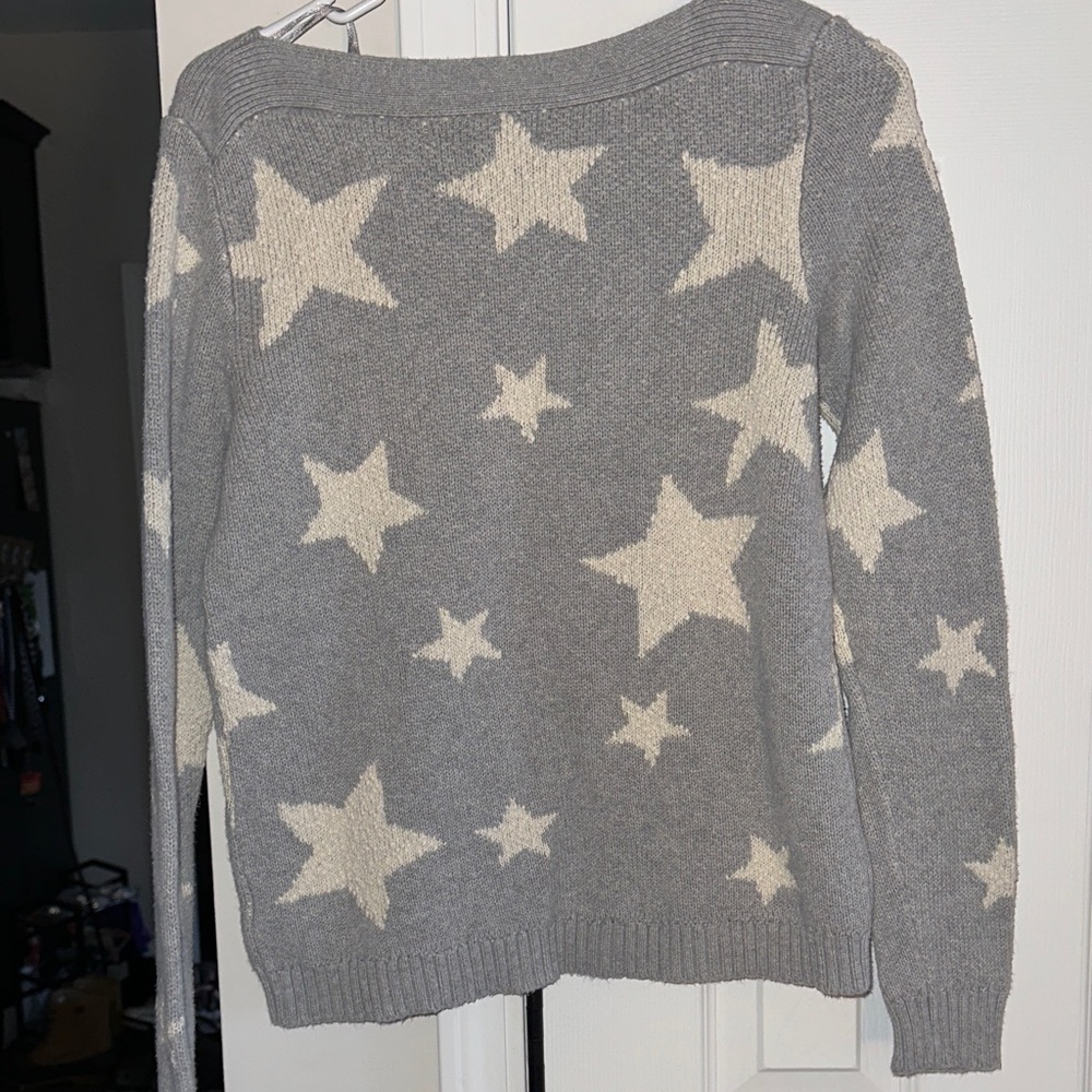 Marled Gray and Cream Star Sweater - Picture 4 of 5